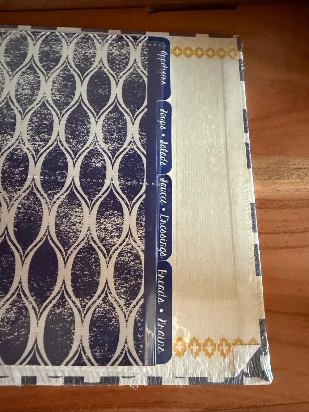 Brand New C.R. Gibson Recipe Binder Journal - NWT Perfect Condition
